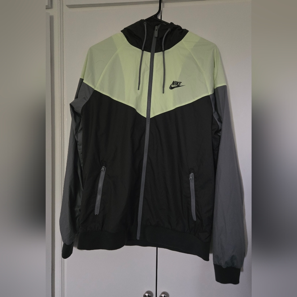 Nike Men's Black and Neon/Lime Green Windbreaker Jacket